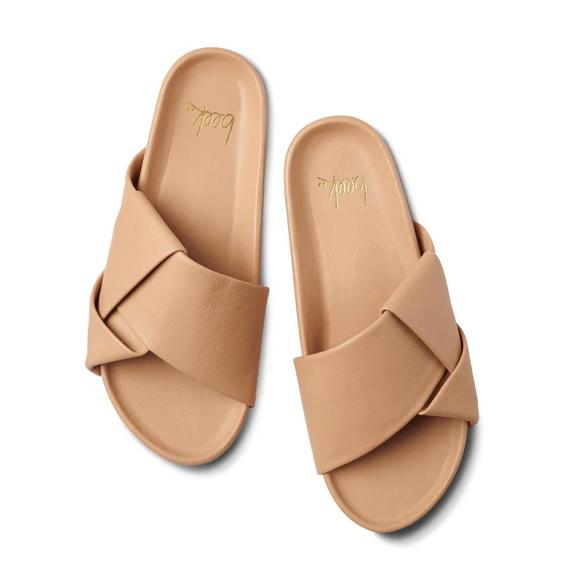 NEW BEEK women's tori leather slide sandal in beach - Picture 2 of 3